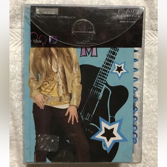 Hannah Montana Miley Cyrus Disney Stationary Set, Two T.V. Pens, and Stickers - Picture 4 of 10